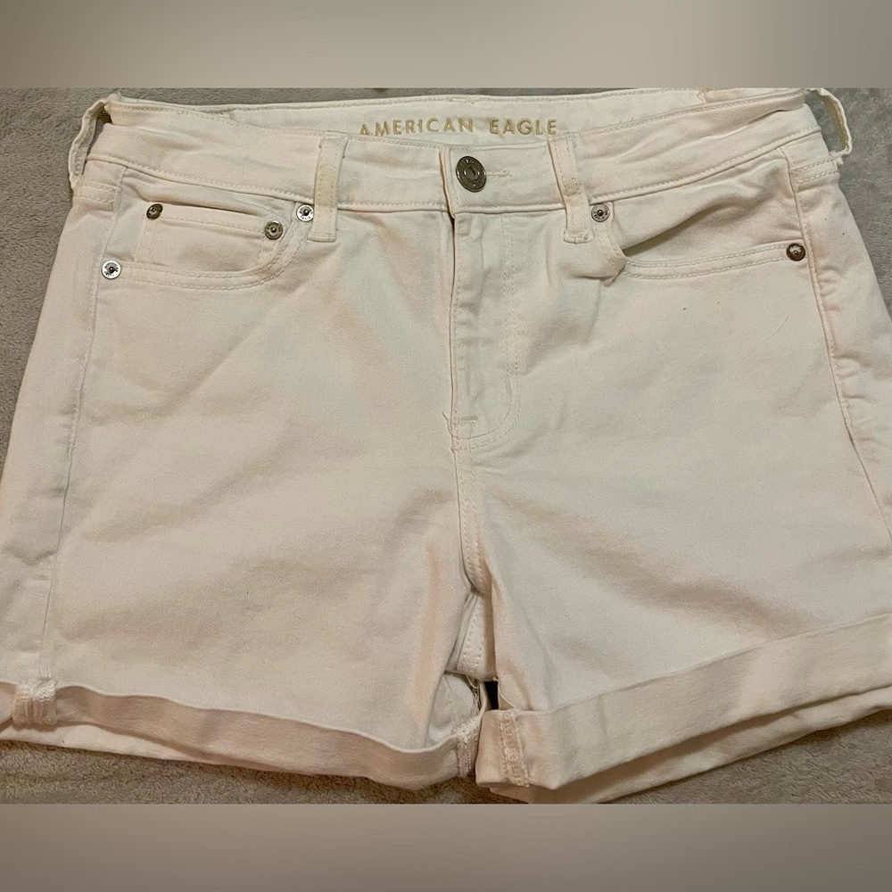 white AE shorts size 10 nwot